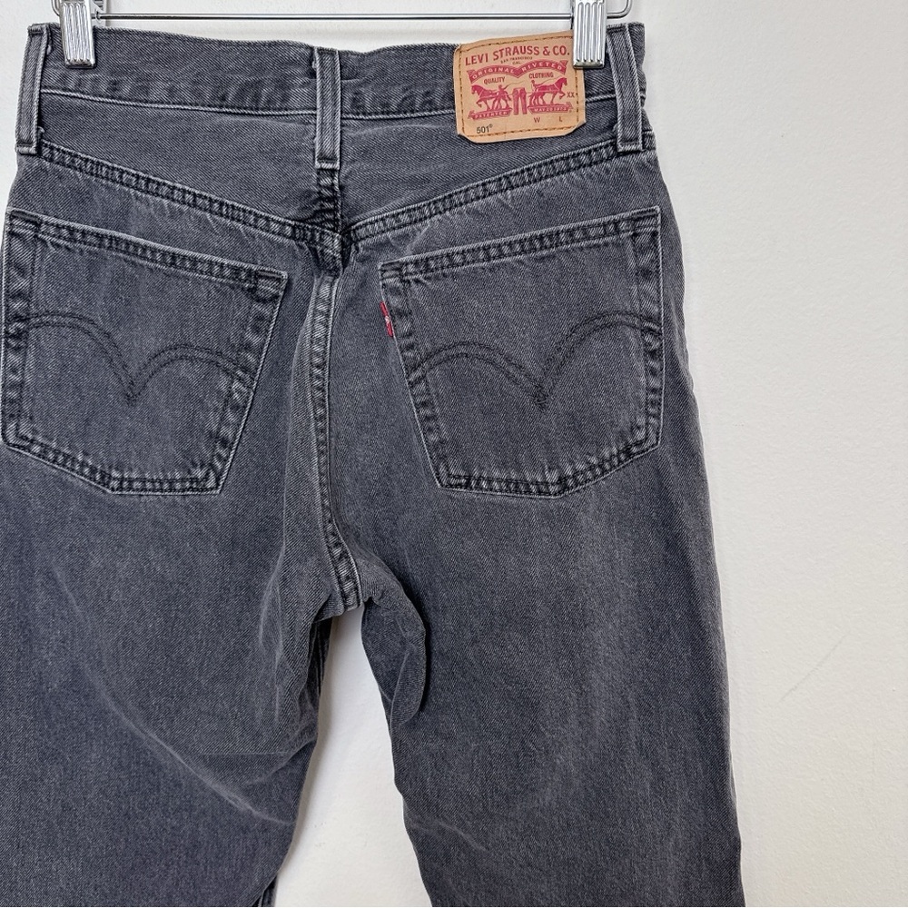 Levi's Womens 25 501 Crop Raw Hem Gray Wash Jeans - Picture 13 of 15